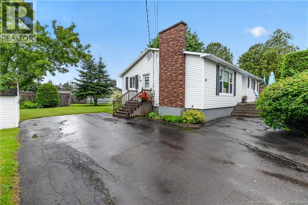 99 Summit Avenue, Sussex, New Brunswick E4E 1A7 - Photo 3 - NB144555
