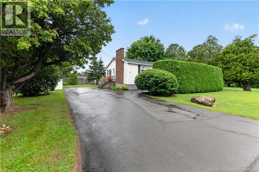 99 Summit Avenue, Sussex, New Brunswick E4E 1A7 - Photo 2 - NB144555