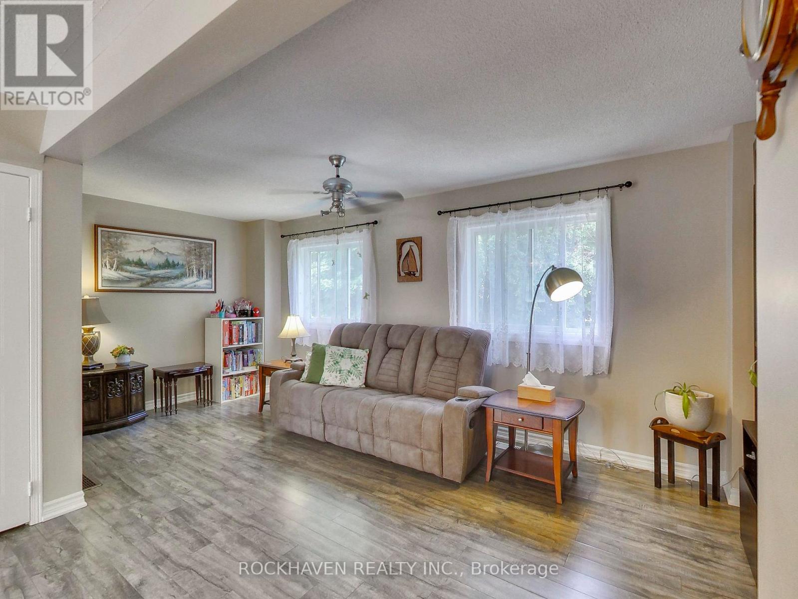 32 Maple Avenue, Halton Hills, Ontario  L7G 5L8 - Photo 11 - W13531604