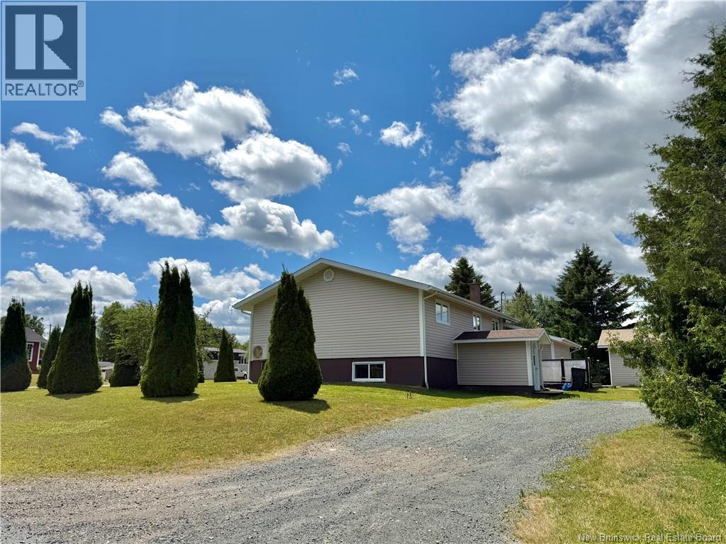 228 Foulem, Beresford, New Brunswick  E8K 1N3 - Photo 5 - NB144417