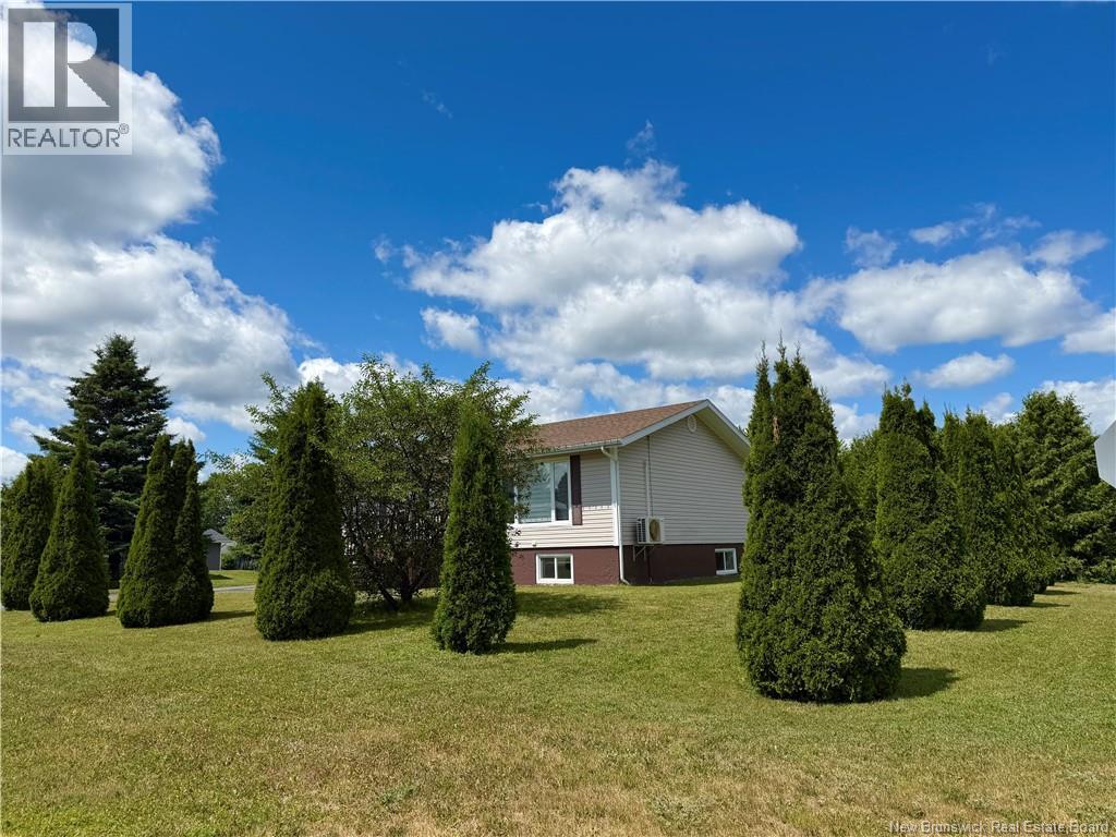 228 Foulem, Beresford, New Brunswick  E8K 1N3 - Photo 4 - NB144417