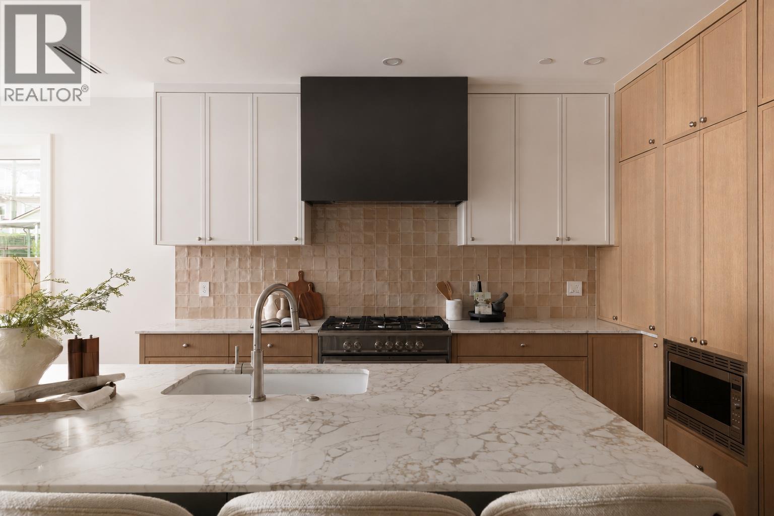2 242 E 20th Avenue, Vancouver, British Columbia  V5V 1M1 - Photo 12 - R3147822