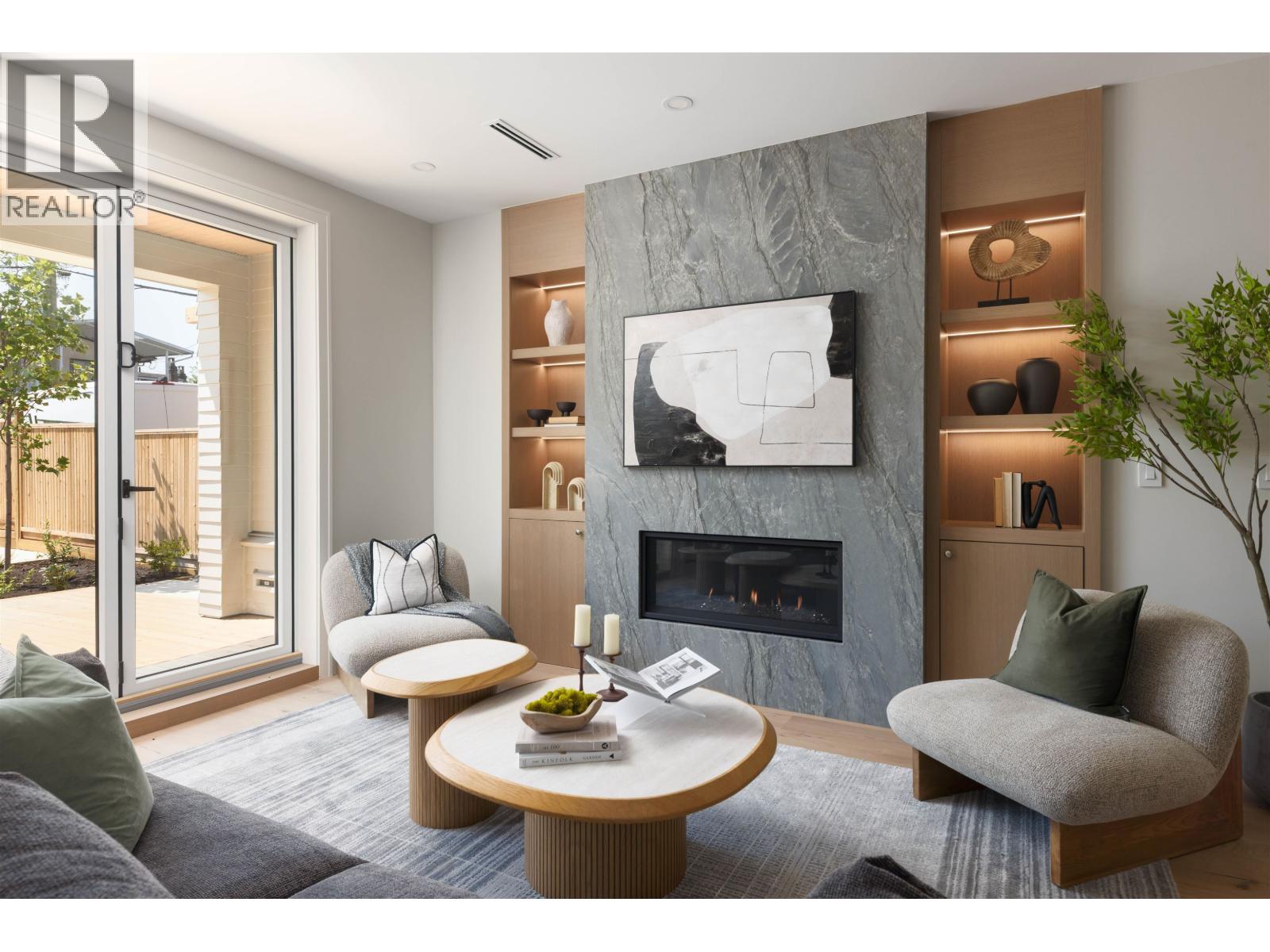 2 242 E 20th Avenue, Vancouver, British Columbia  V5V 1M1 - Photo 3 - R3147822