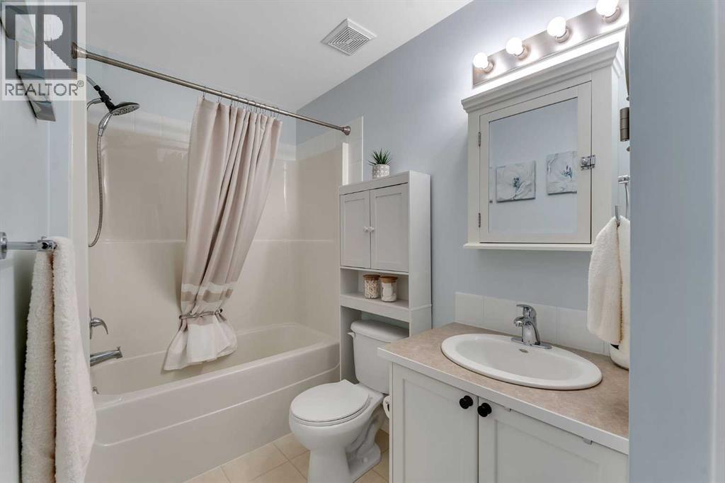 6, 156 Canoe Drive SW, Airdrie, Alberta  T4B 2Z3 - Photo 20 - A2331253