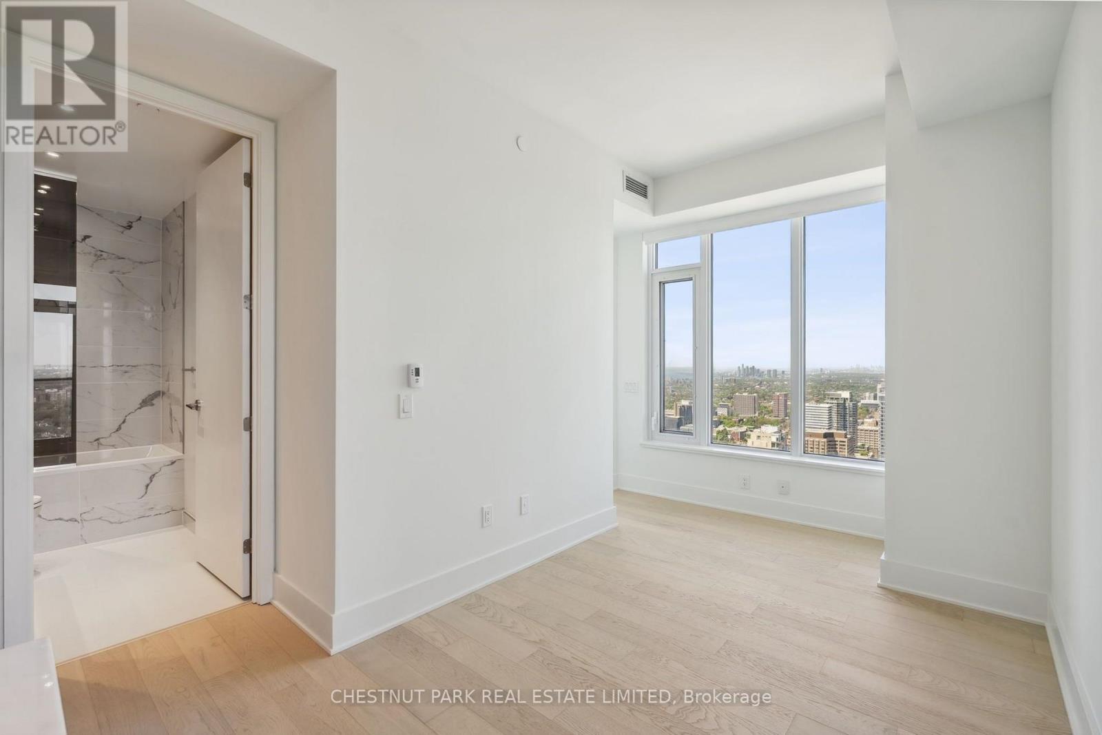 4302 - 11 Yorkville Avenue, Toronto, Ontario  M4W 1L2 - Photo 13 - C13597348
