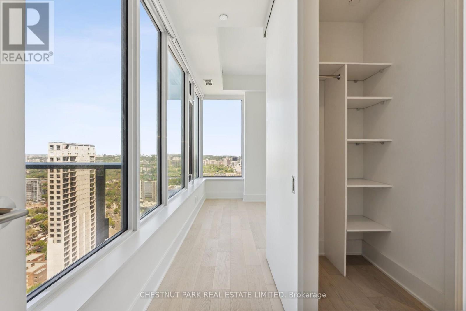 4302 - 11 Yorkville Avenue, Toronto, Ontario  M4W 1L2 - Photo 18 - C13597348