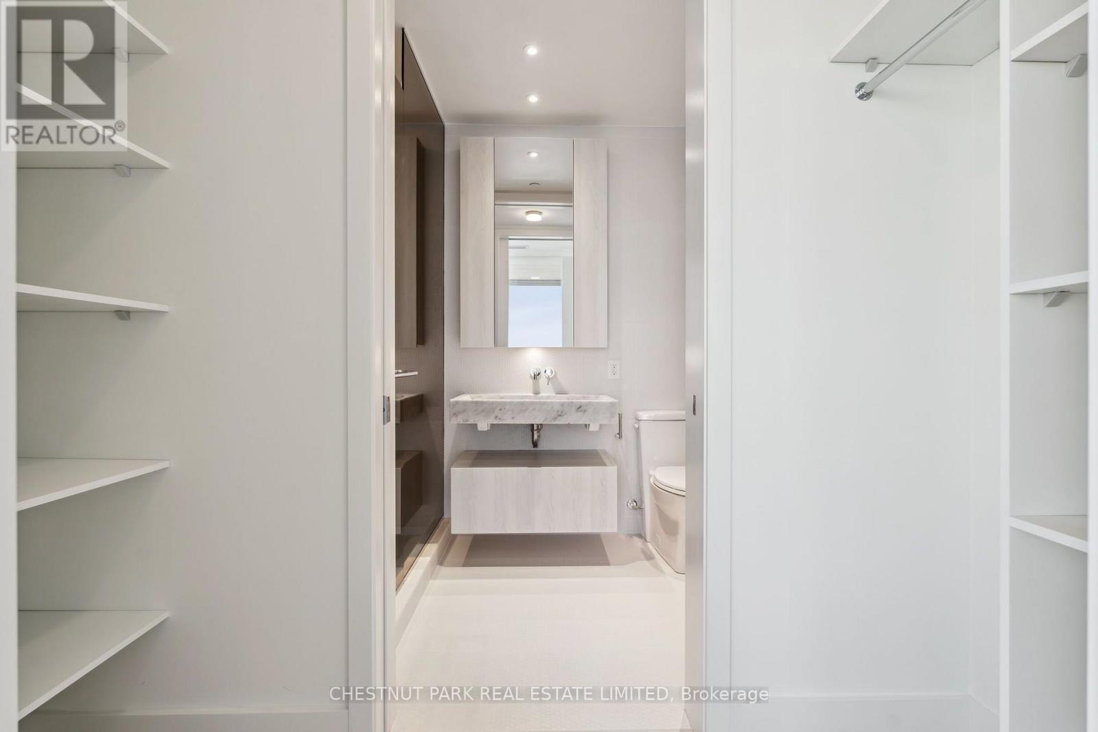 4302 - 11 Yorkville Avenue, Toronto, Ontario  M4W 1L2 - Photo 19 - C13597348