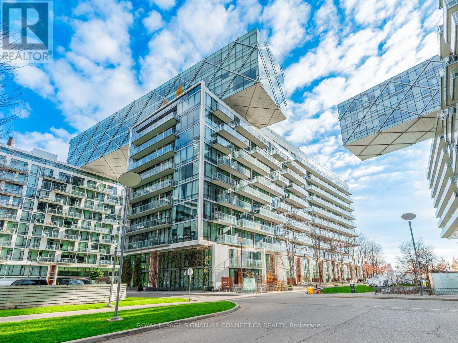 Th132 - 39 Queens Quay E, Toronto, Ontario  M5E 0A5 - Photo 2 - C13597456