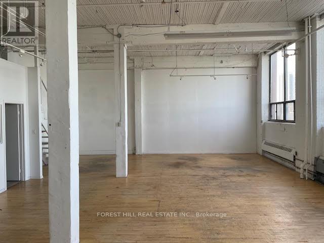 203 - 9 DAVIES AVENUE Toronto (South Riverdale), ON M4M 2A6