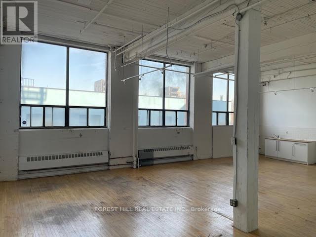 203 - 9 DAVIES AVENUE Toronto (South Riverdale), ON M4M 2A6