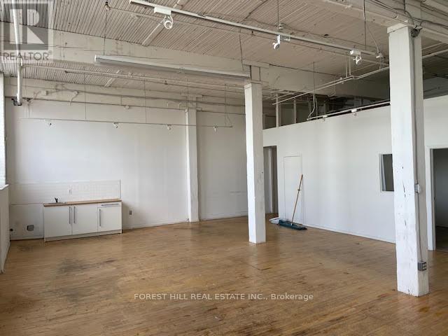 203 - 9 DAVIES AVENUE Toronto (South Riverdale), ON M4M 2A6
