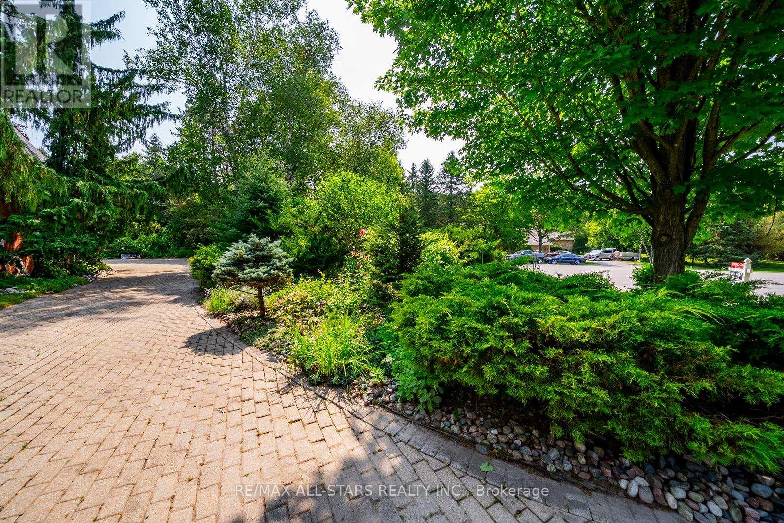 23 Forfardale Road, Whitchurch-Stouffville, Ontario  L4A 7X3 - Photo 8 - N13597384