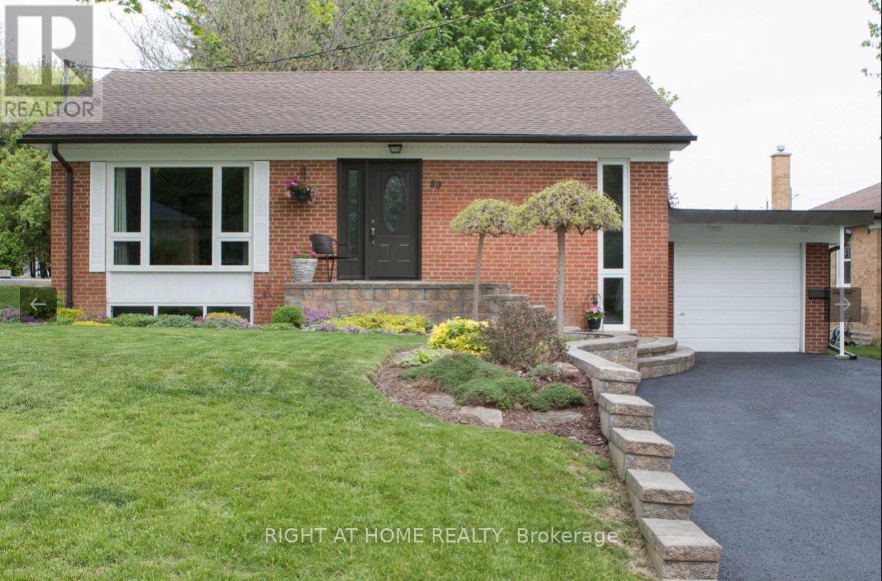 89 MONKSWOOD CRESCENT, Newmarket, Ontario