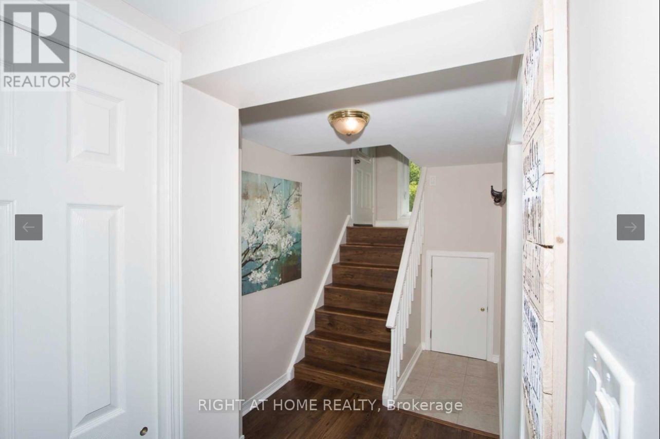 89 Monkswood Crescent, Newmarket, Ontario  L3Y 2J9 - Photo 4 - N13597494