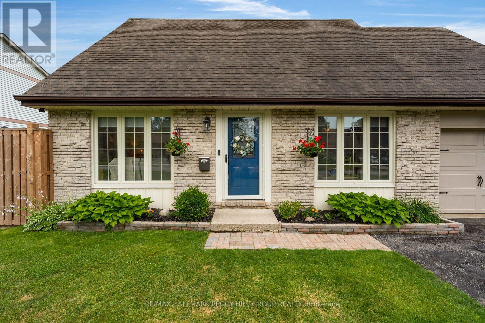36 Lillian Crescent, Barrie (Sunnidale), Ontario  L4N 4P6 - Photo 2 - S13597368