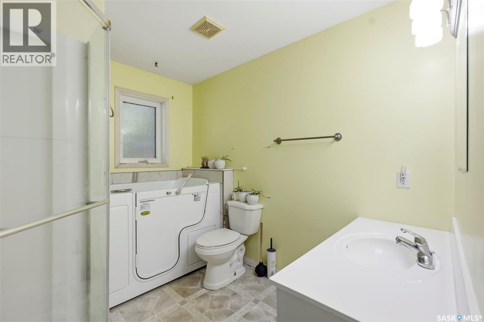 114 First Avenue W, Vanscoy, Saskatchewan  S0L 3J0 - Photo 14 - SK042552