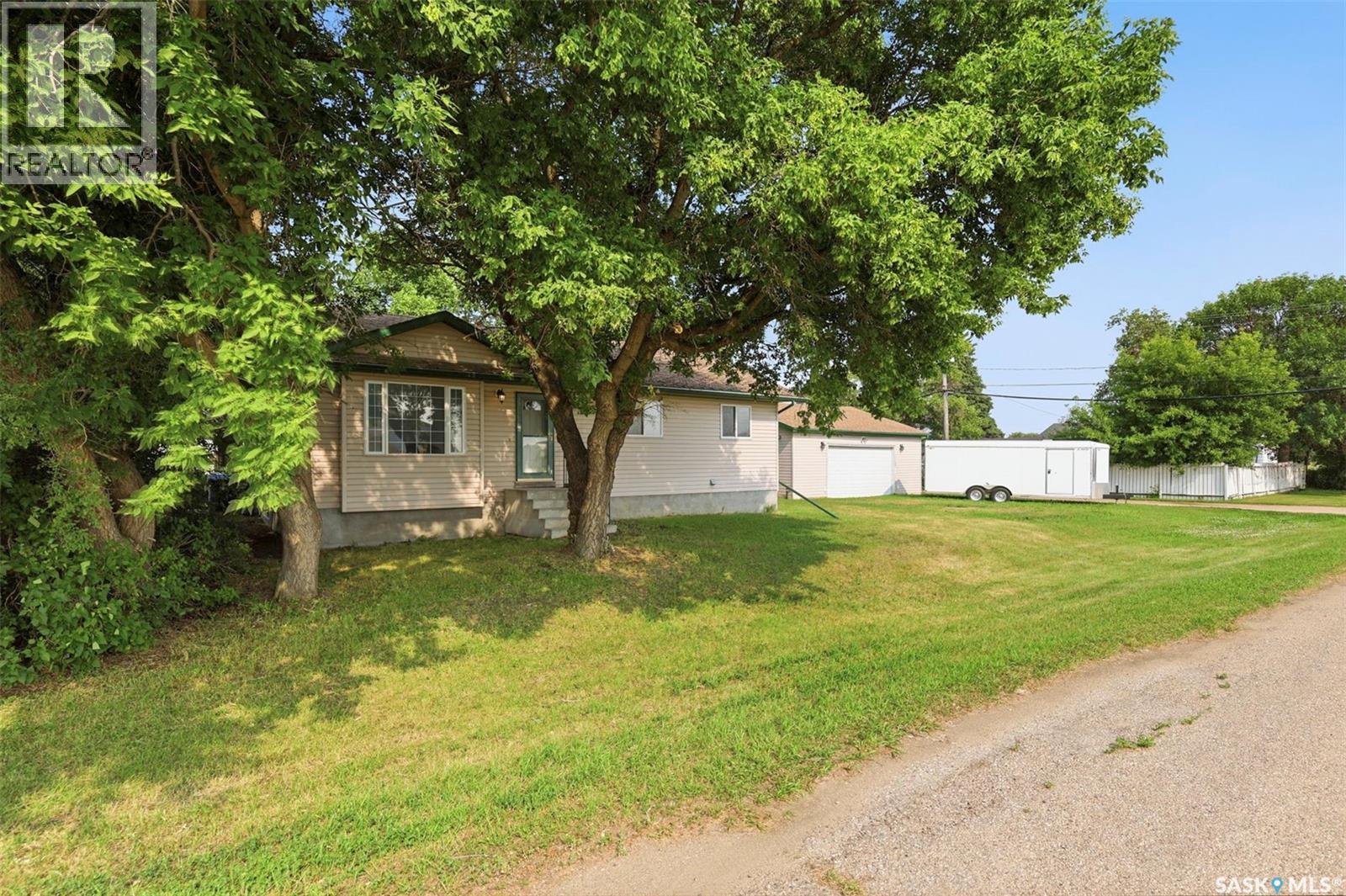 114 First Avenue W, Vanscoy, Saskatchewan  S0L 3J0 - Photo 3 - SK042552