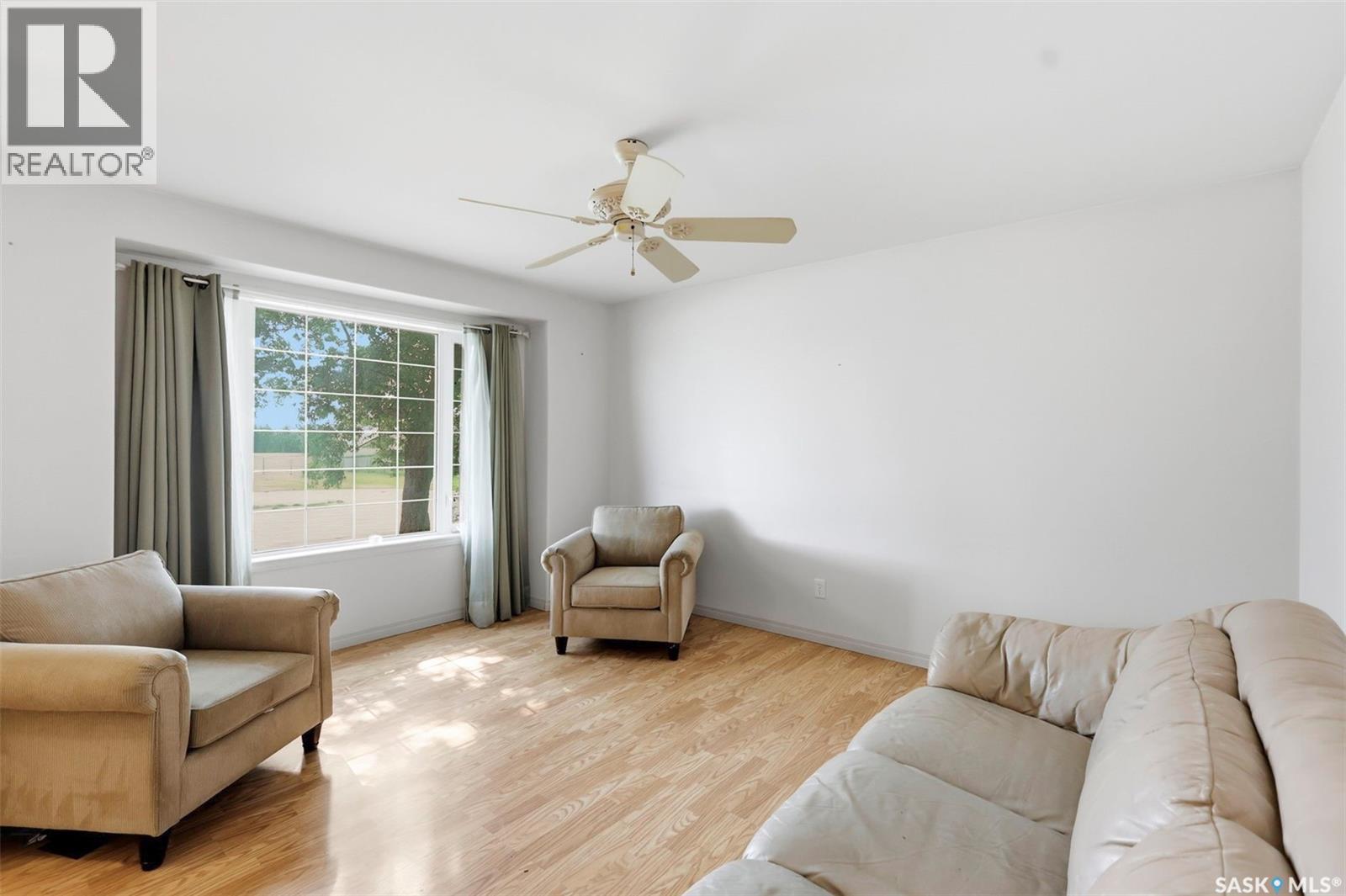 114 First Avenue W, Vanscoy, Saskatchewan  S0L 3J0 - Photo 5 - SK042552