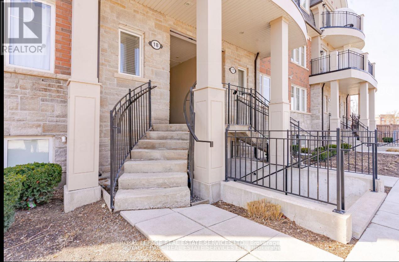 18-03 - 2420 Baronwood Drive, Oakville, Ontario  L6M 0J7 - Photo 3 - W13597400