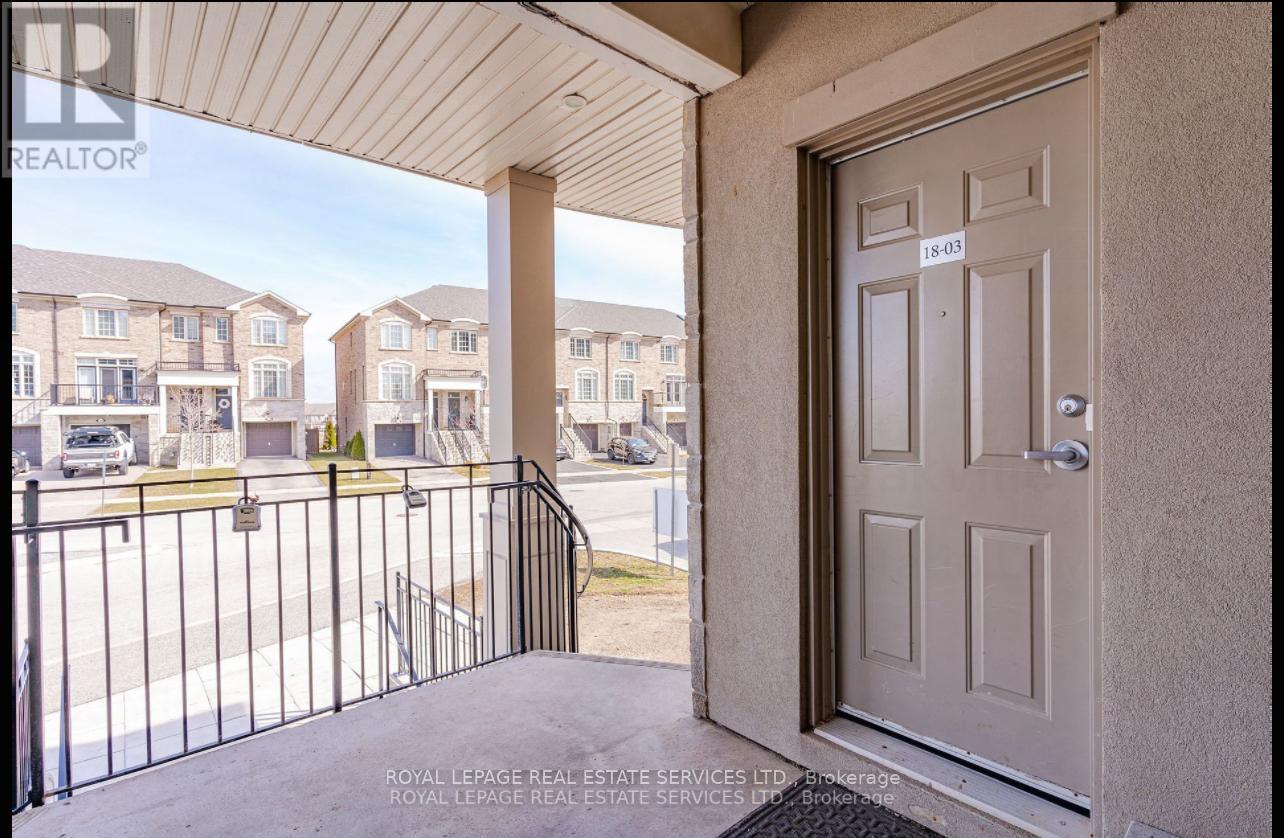 18-03 - 2420 Baronwood Drive, Oakville, Ontario  L6M 0J7 - Photo 4 - W13597400