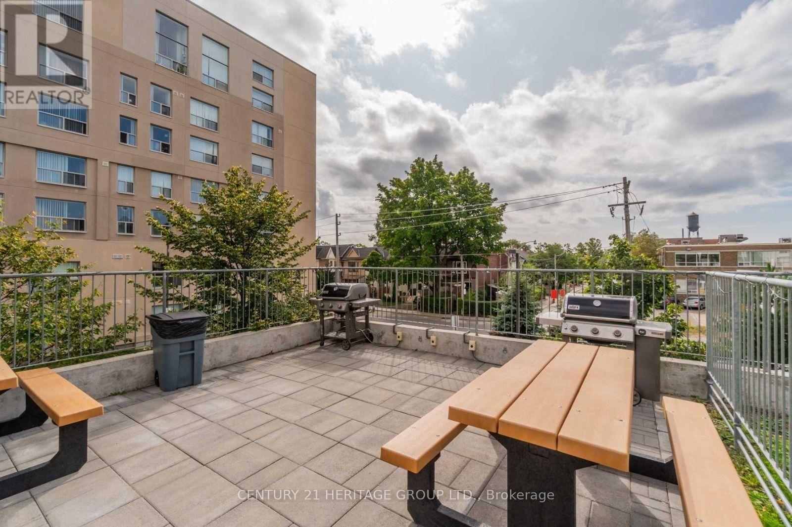 621- 812 Lansdowne Avenue, Toronto, Ontario  M6H 4K5 - Photo 16 - W13597466
