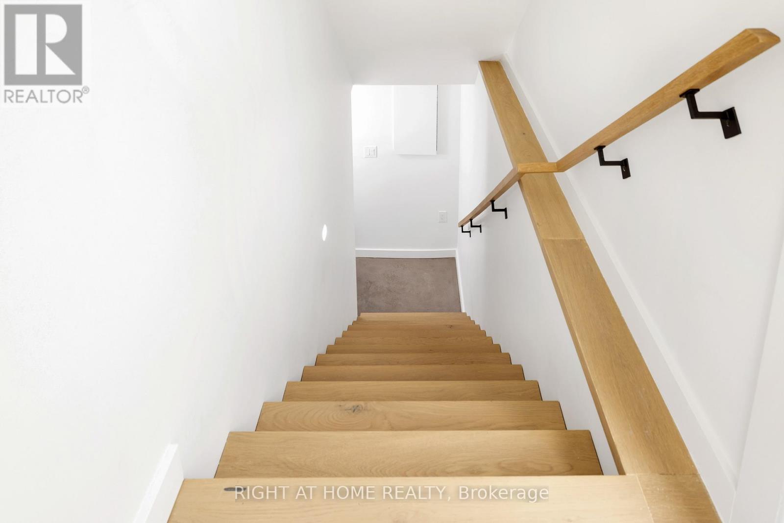 UNIT #4 - 86 LANSDOWNE AVENUE, Toronto, Ontario