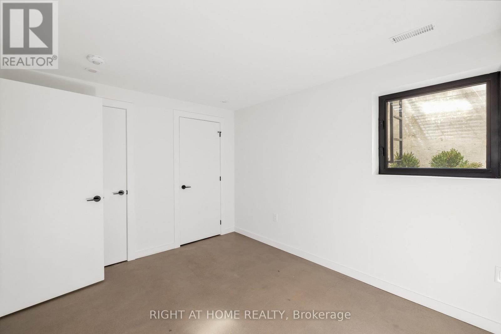 Unit #4 - 86 Lansdowne Avenue, Toronto, Ontario  M6K 2V9 - Photo 12 - W13597504