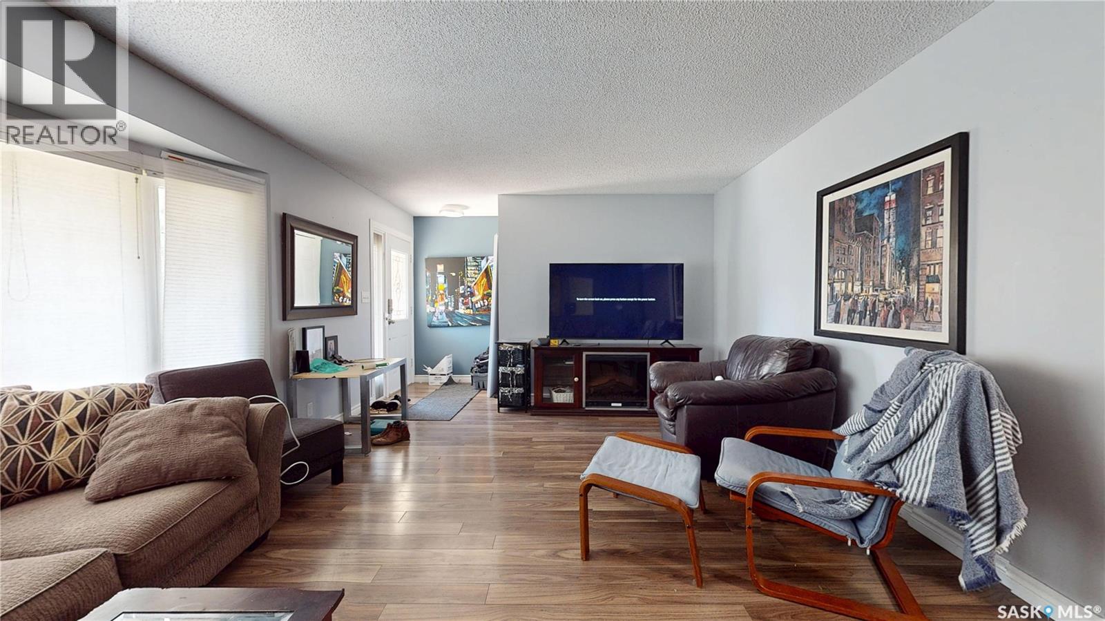 6 Higgins Bay, Regina, Saskatchewan  S4R 6B6 - Photo 7 - SK043411