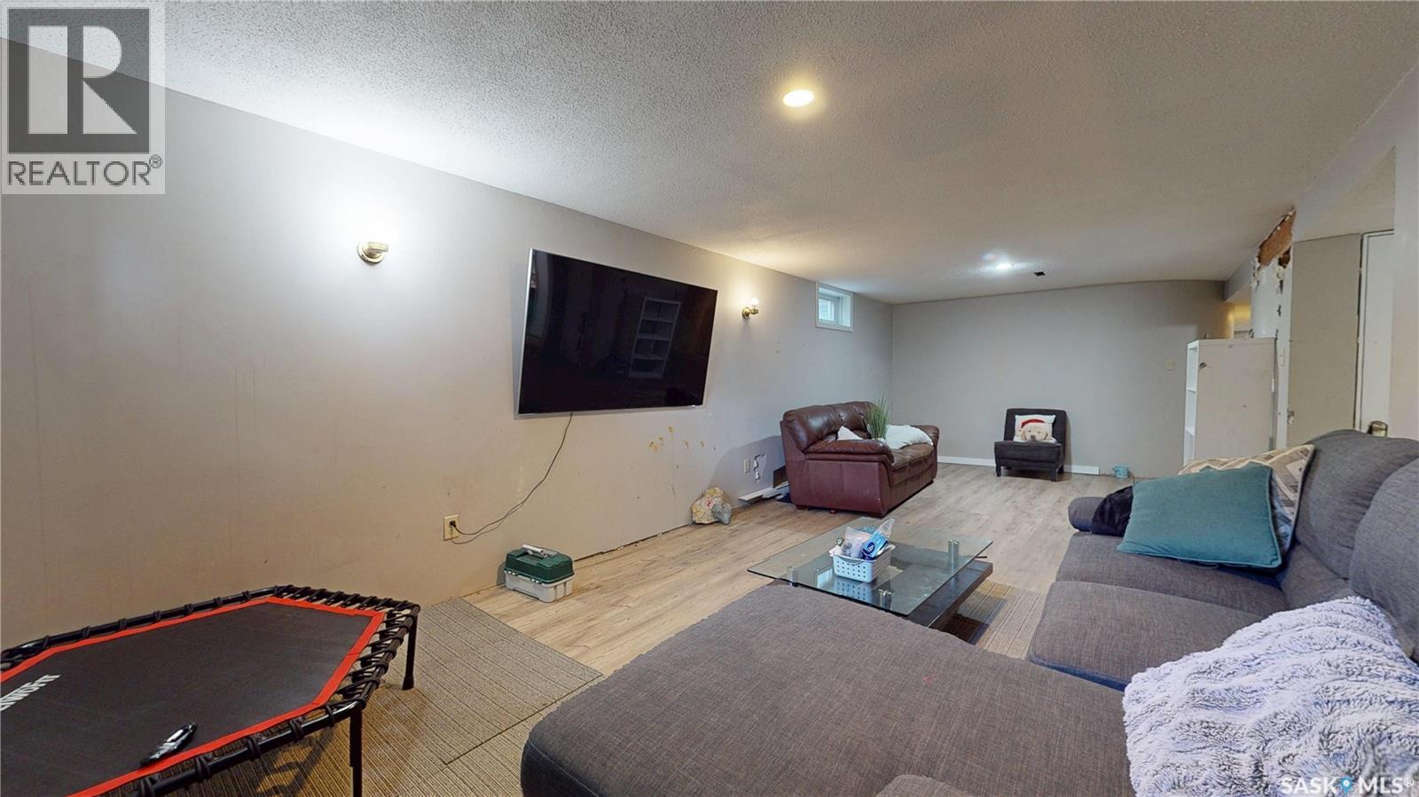 6 Higgins Bay, Regina, Saskatchewan  S4R 6B6 - Photo 20 - SK043411