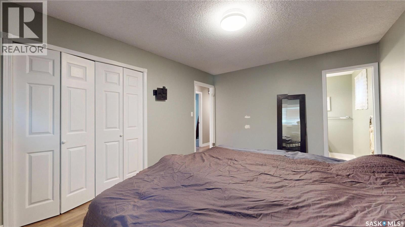 6 Higgins Bay, Regina, Saskatchewan  S4R 6B6 - Photo 26 - SK043411