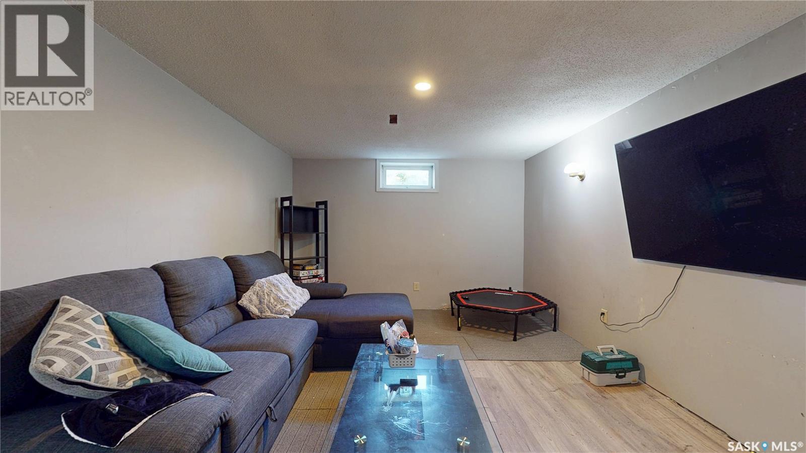 6 Higgins Bay, Regina, Saskatchewan  S4R 6B6 - Photo 21 - SK043411