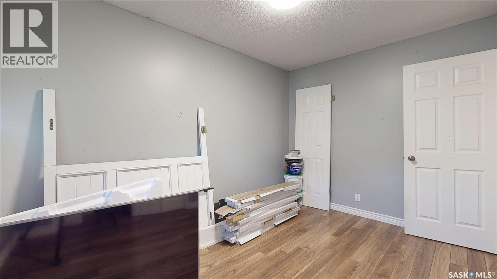 6 Higgins Bay, Regina, Saskatchewan  S4R 6B6 - Photo 30 - SK043411