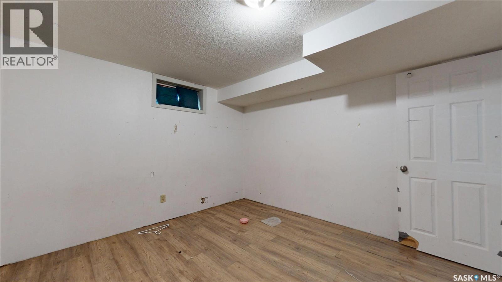 6 Higgins Bay, Regina, Saskatchewan  S4R 6B6 - Photo 37 - SK043411