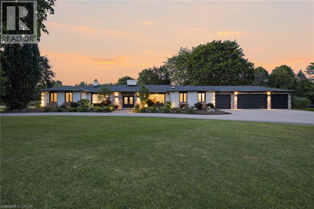 8 SQUIRE Court, Waterloo, Ontario