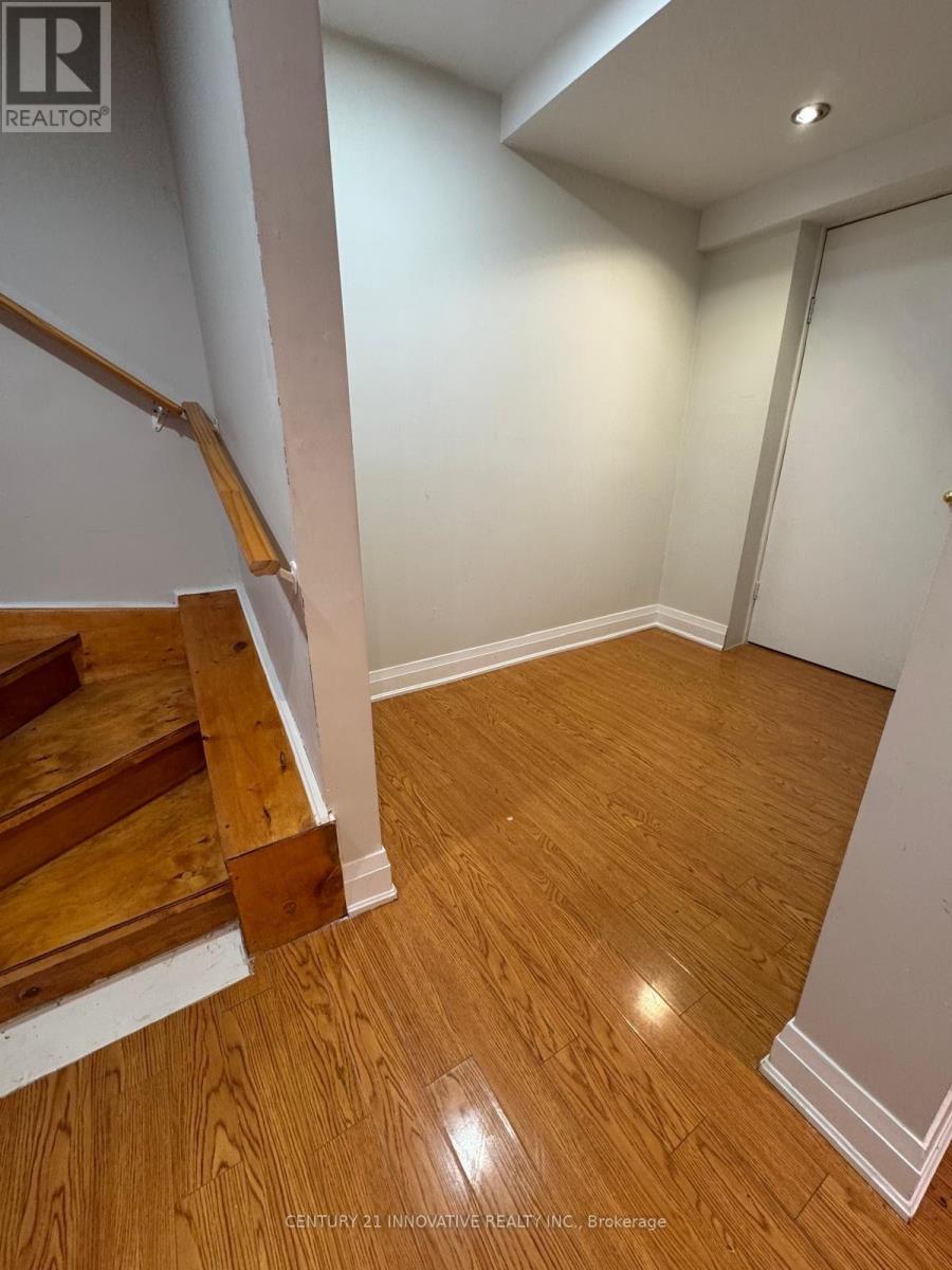 3674 Freeman Terrace, Mississauga, Ontario  L5M 6Z3 - Photo 3 - W13596730