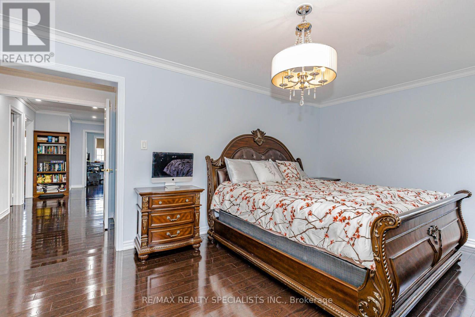 8 Tovey Terrace, Brampton, Ontario  L6R 0E5 - Photo 9 - W13593868