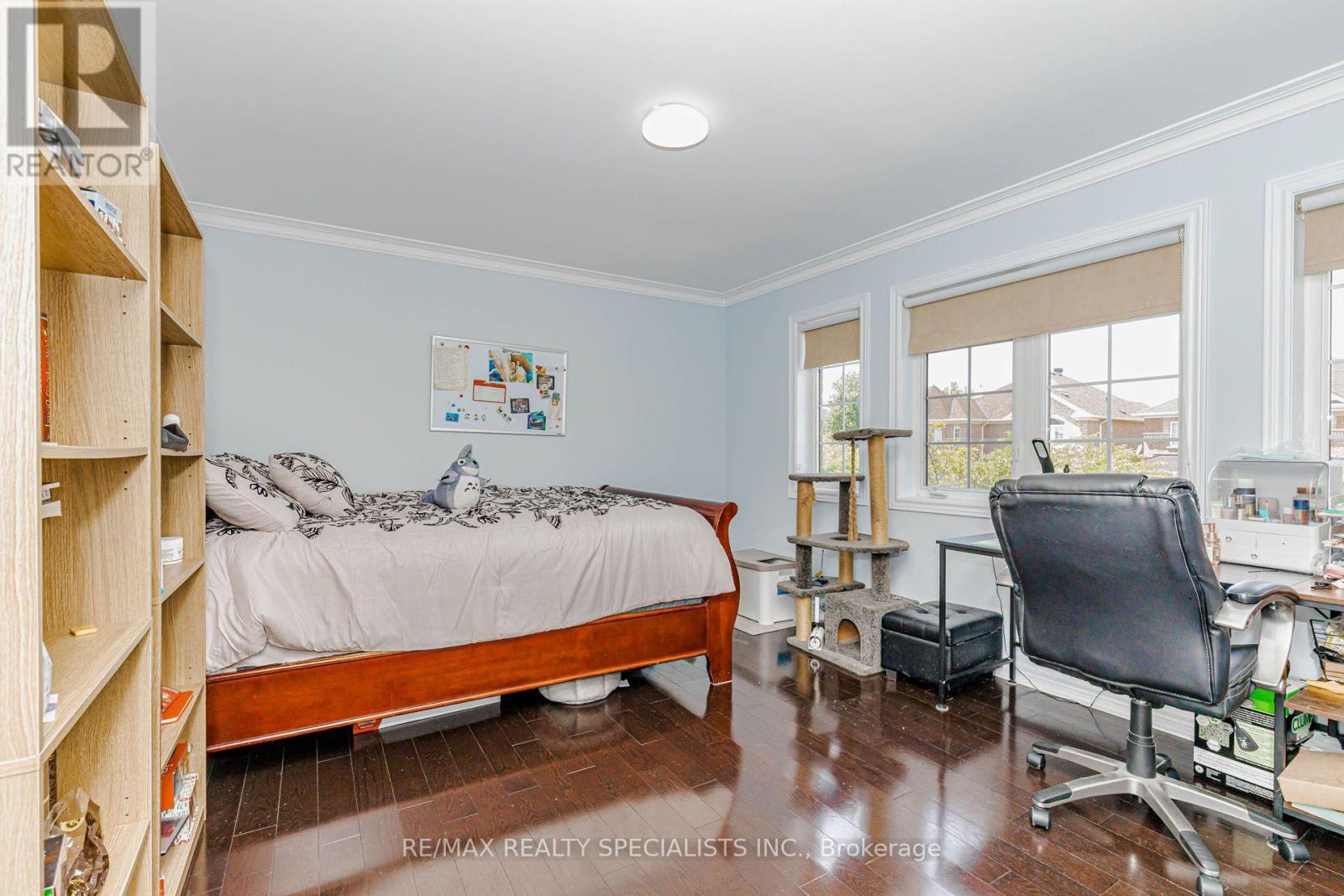 8 Tovey Terrace, Brampton, Ontario  L6R 0E5 - Photo 5 - W13593868
