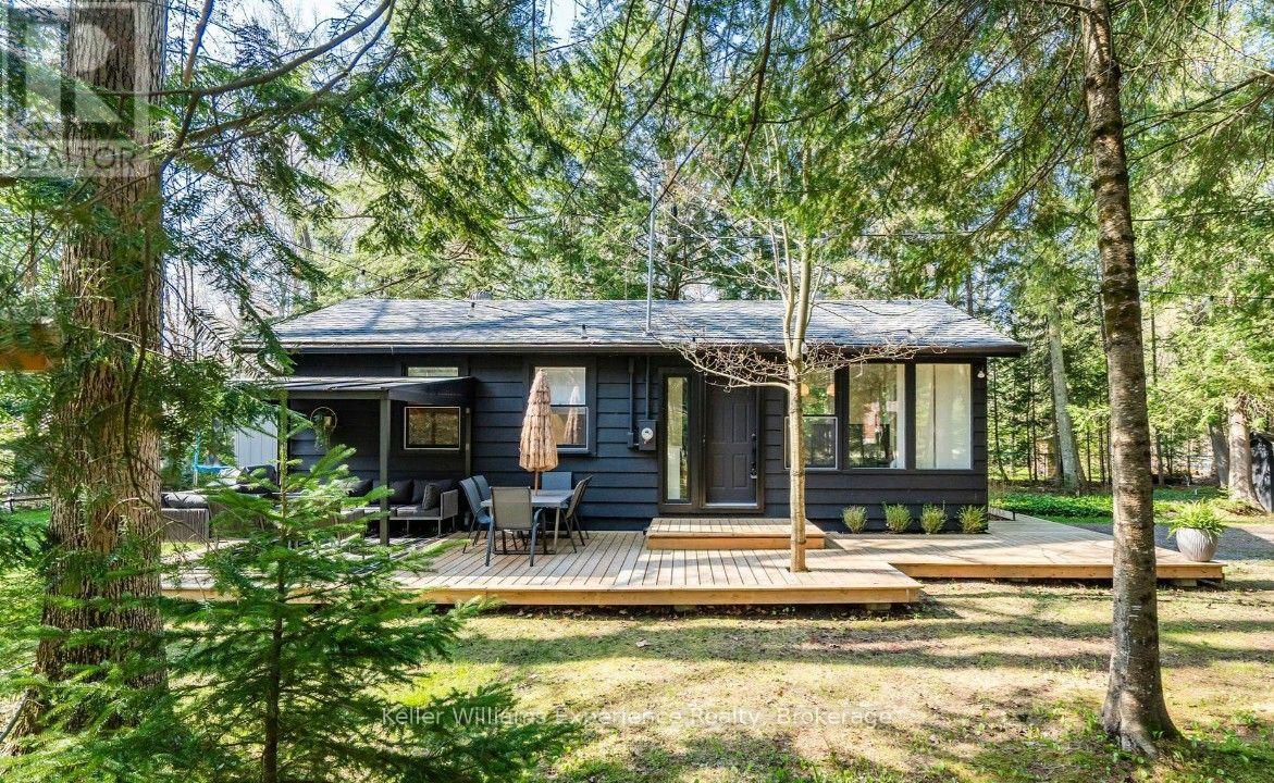 1 Sundown Road, Tiny, Ontario  L0L 2J0 - Photo 2 - S13597540