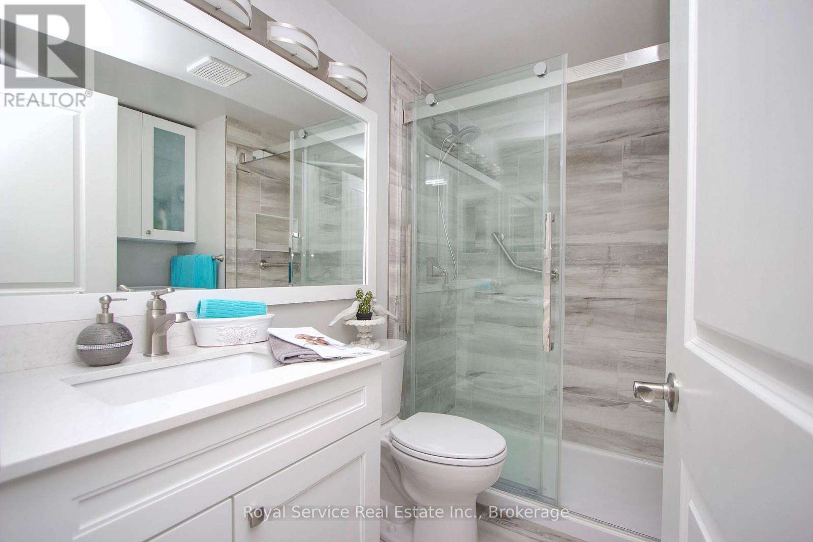 27 Cornerbrook Court, Clarington, Ontario  L1B 1B7 - Photo 25 - E13597562