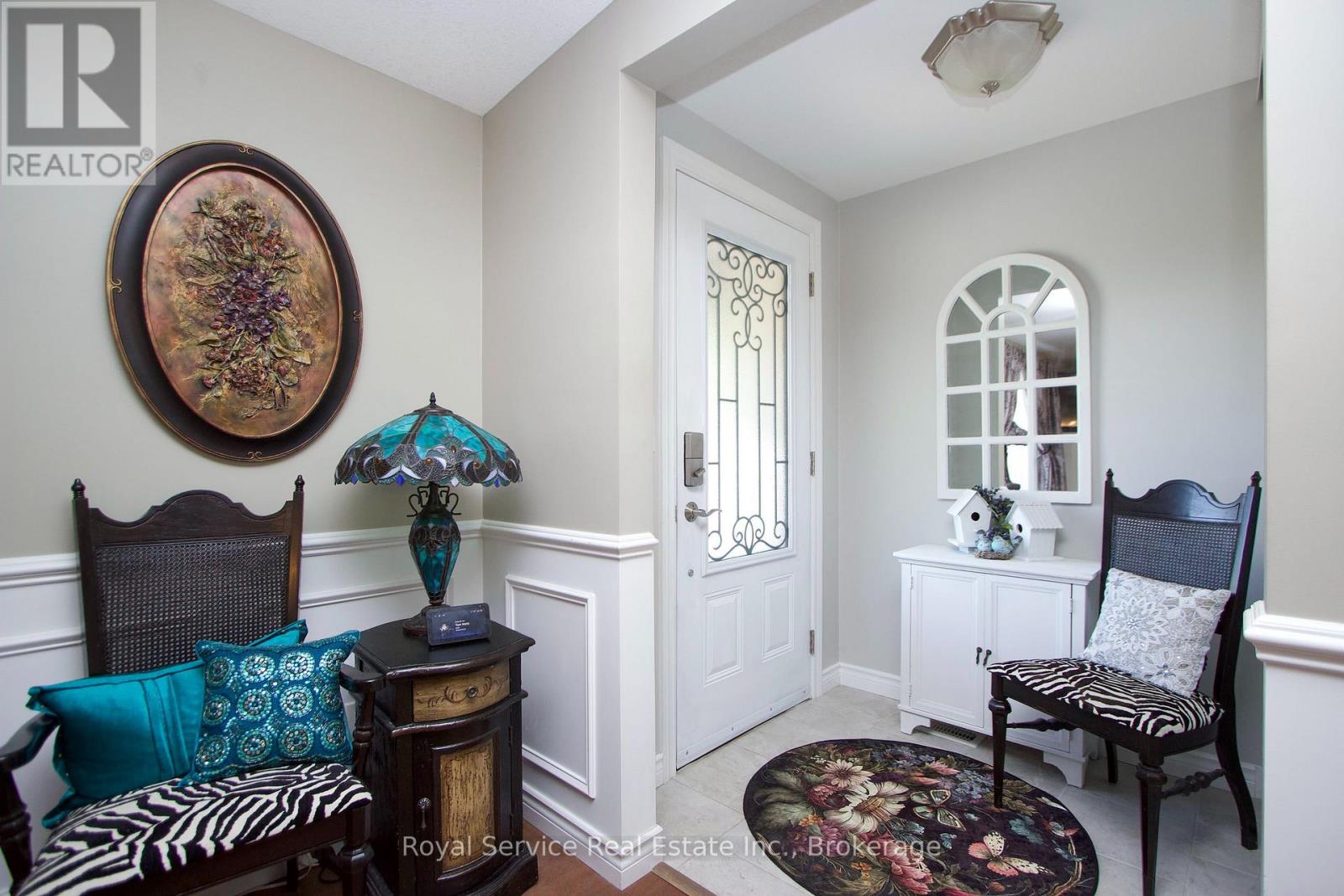 27 Cornerbrook Court, Clarington, Ontario  L1B 1B7 - Photo 4 - E13597562