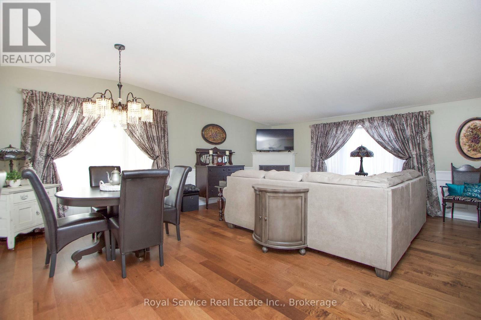 27 Cornerbrook Court, Clarington, Ontario  L1B 1B7 - Photo 8 - E13597562