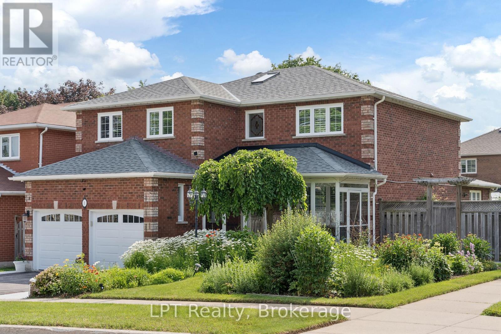 1 Mayfield Crescent, Whitby, Ontario  L1N 8P3 - Photo 2 - E13597710