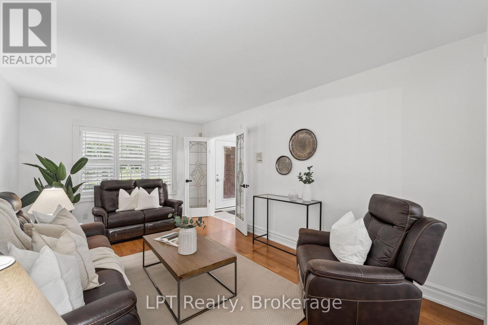 1 Mayfield Crescent, Whitby, Ontario  L1N 8P3 - Photo 9 - E13597710