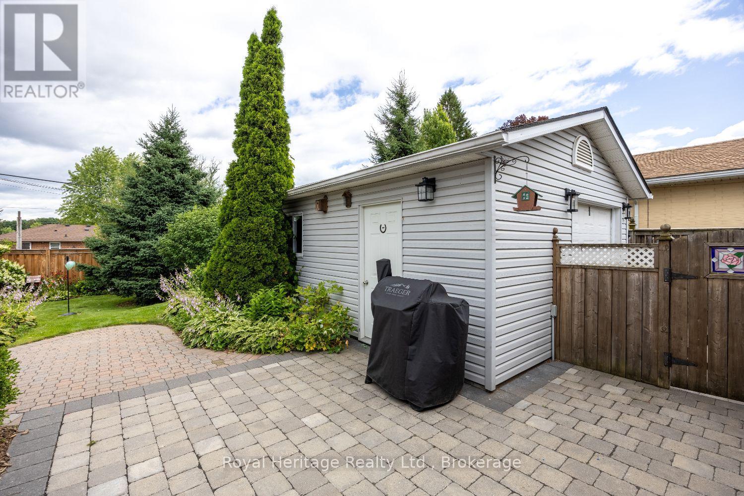 461 Gibbons Street, Oshawa, Ontario  L1J 4Z3 - Photo 4 - E13597782