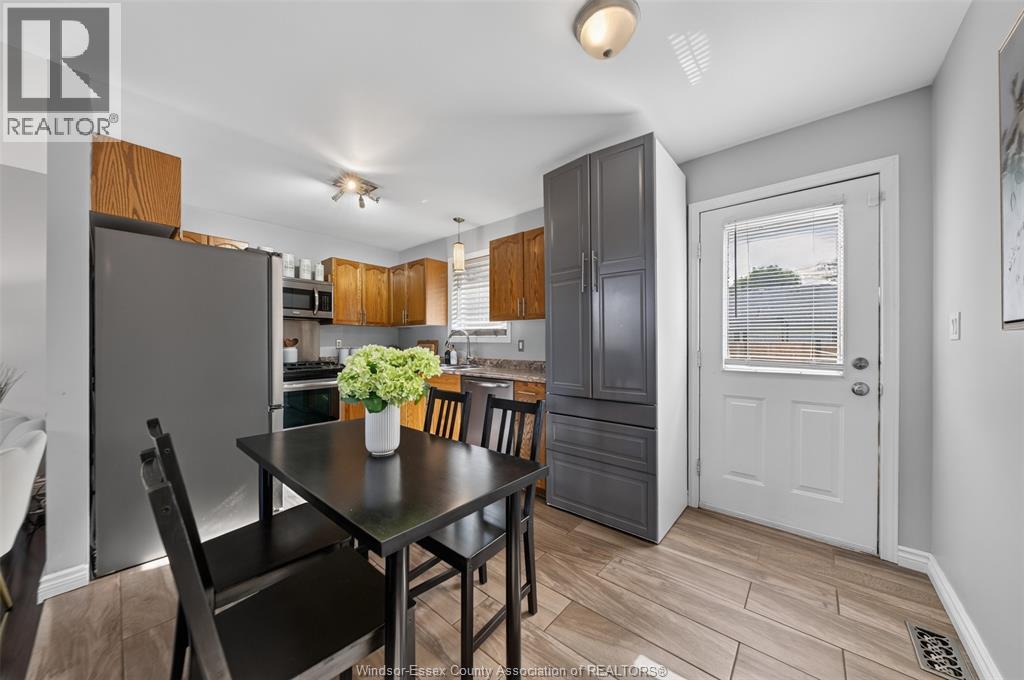 382 Thorn Ridge, Amherstburg, Ontario  N9V 3X2 - Photo 6 - 26013050
