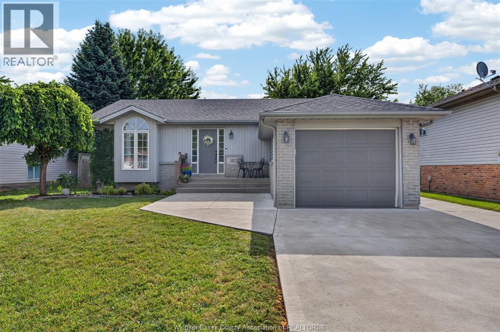382 THORN RIDGE, Amherstburg, Ontario