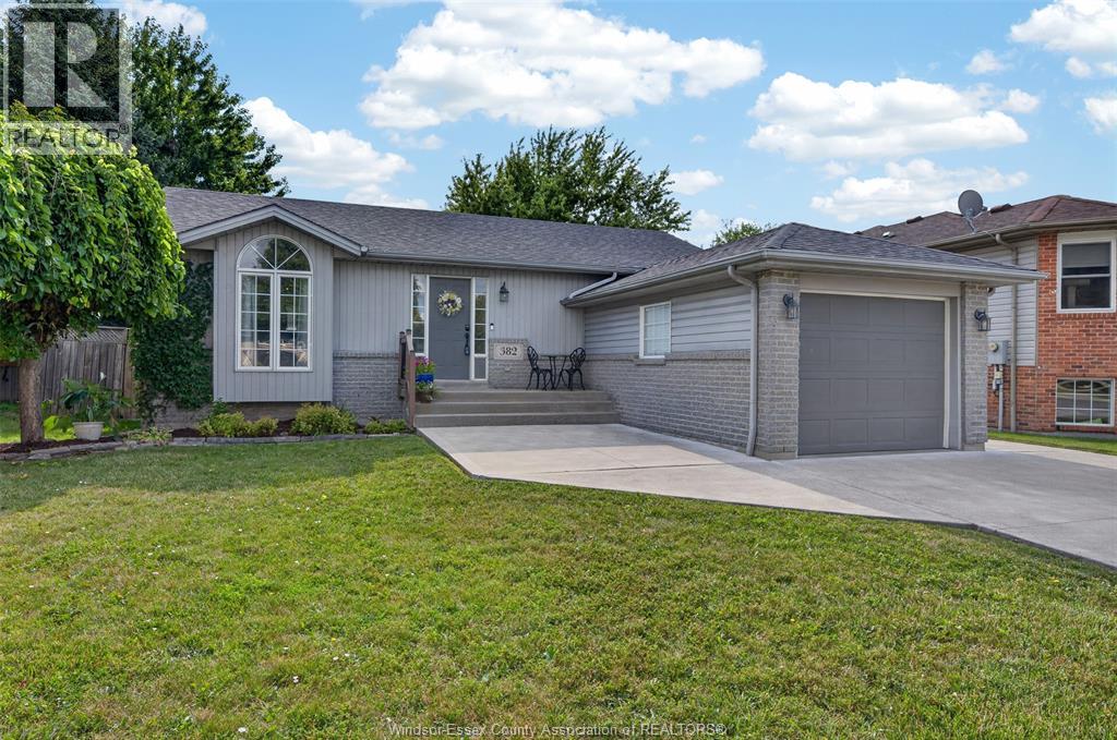 382 Thorn Ridge, Amherstburg, Ontario  N9V 3X2 - Photo 33 - 26013050