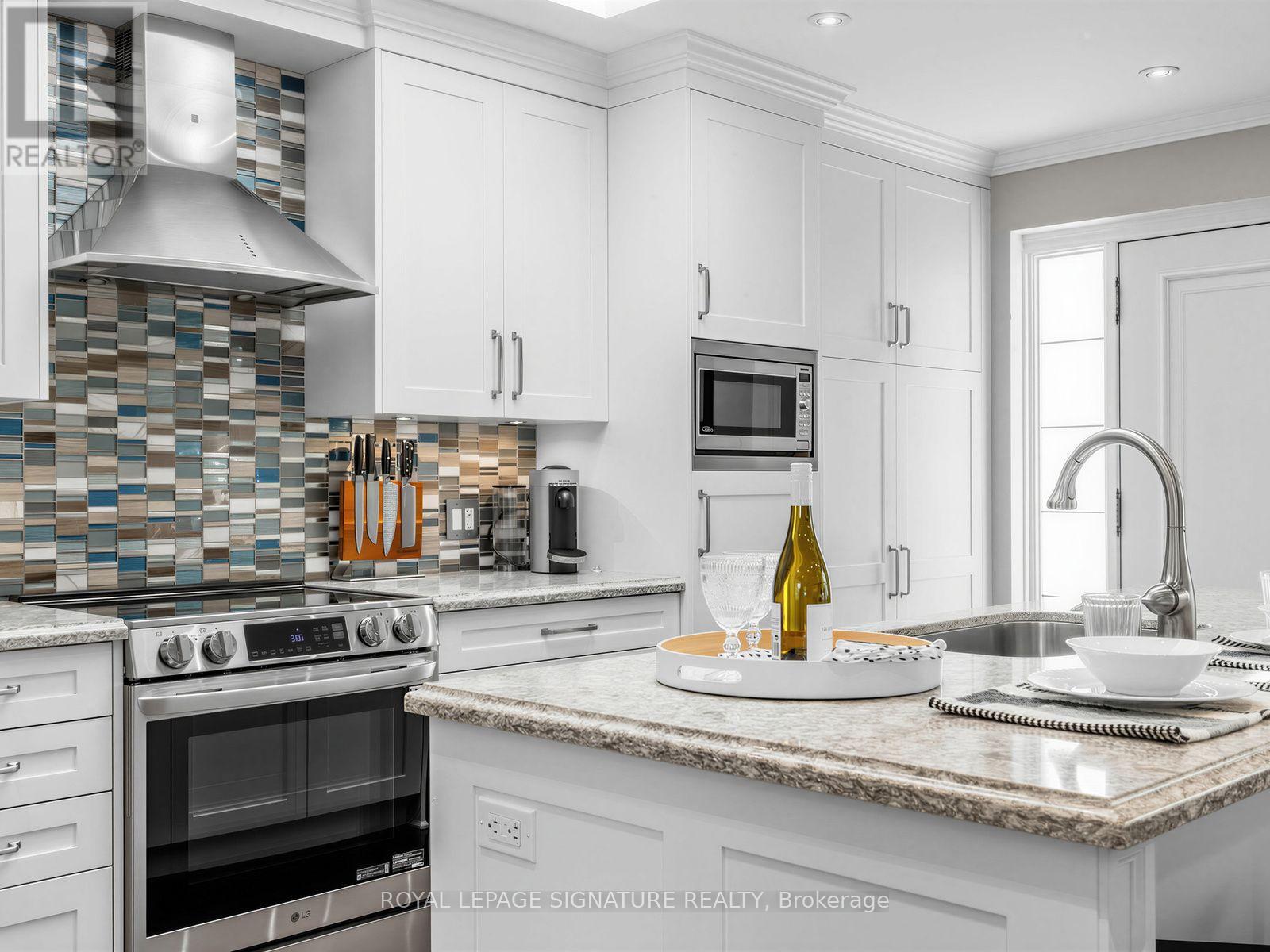 25 Overton Crescent, Toronto, Ontario  M3B 2V4 - Photo 11 - C13597520
