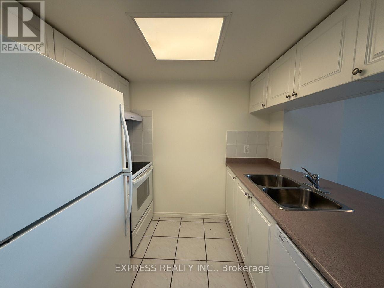 1902 - 8 Hillcrest Avenue, Toronto, Ontario  M2N 6Y6 - Photo 2 - C13597580