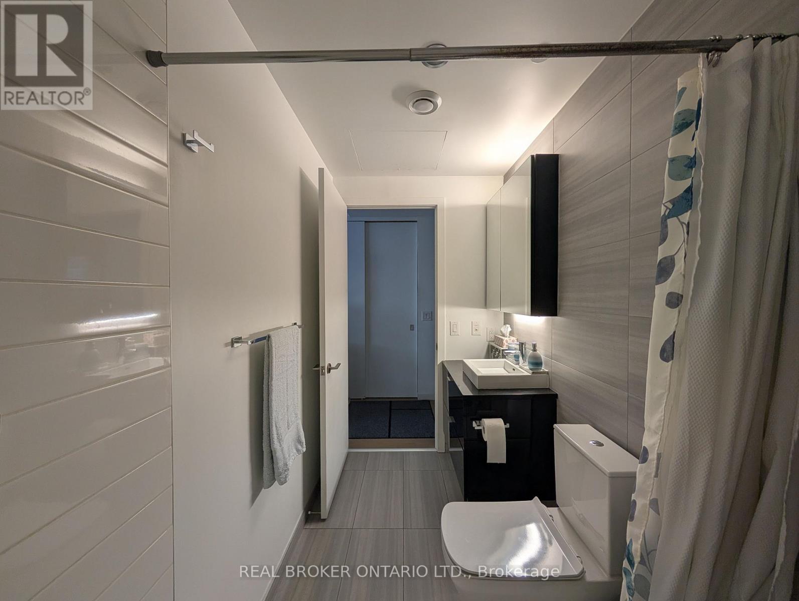 712 - 170 Bayview Avenue, Toronto, Ontario  M5A 0M4 - Photo 14 - C13597686